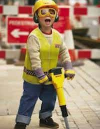 Mantenga a los niños seguros en los sitios de construcción. 6