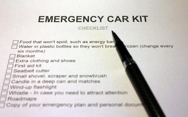 Lista de verificación del equipo de emergencia para automóviles